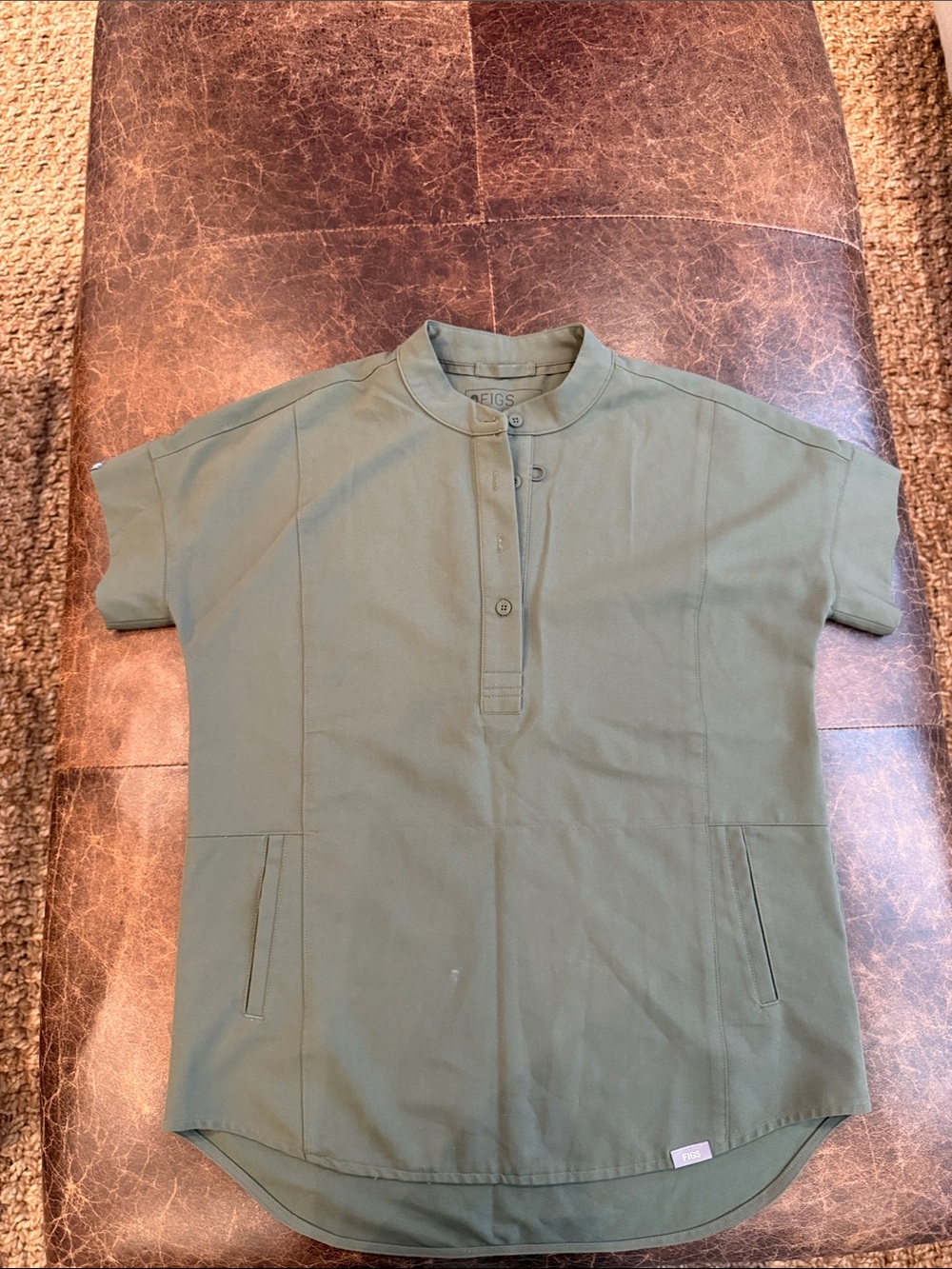 Figs Olive Green Short-Sleeve Henley Shirt